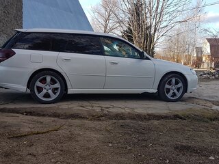 2004 Subaru Legacy IV, белый, 555000 рублей, вид 2
