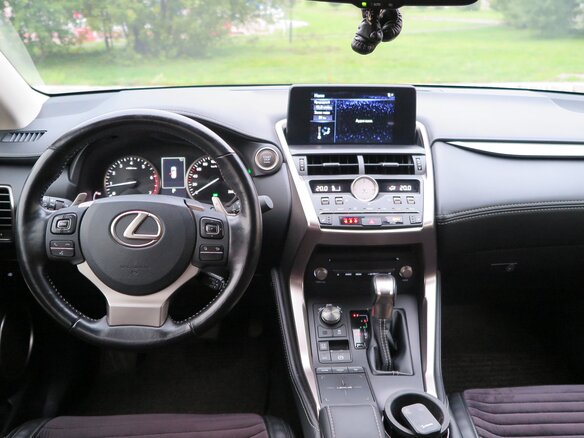 2020 Lexus NX 300 I Рестайлинг, чёрный, 4500000 рублей - вид 7