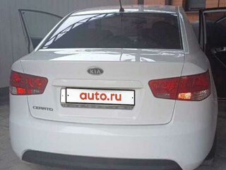 2011 Kia Cerato 4-speed II, белый, 995000 рублей, вид 4