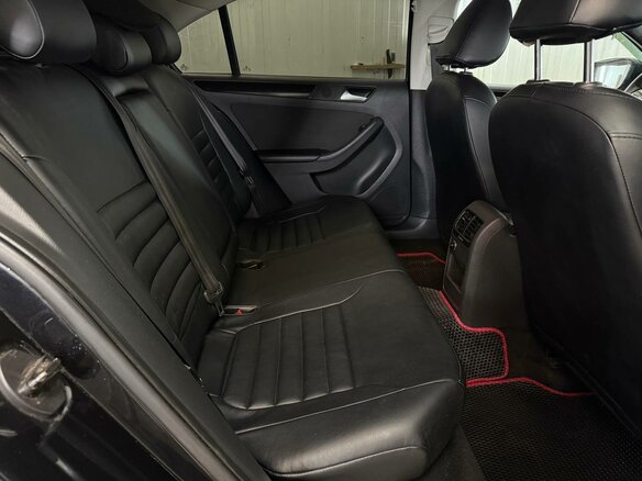 2013 Volkswagen Jetta VI, чёрный, 700000 рублей - вид 13