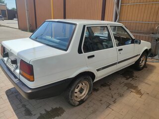 1984 Toyota Corolla V (E80), белый, 200000 рублей, вид 4