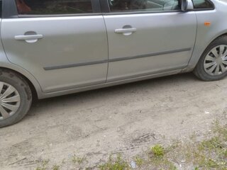 2003 Ford C-MAX I, серебристый, 390000 рублей, вид 3