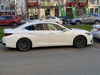 2020 Lexus ES 250 VII, белый, 4100000 рублей, вид 2