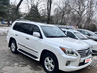 2012 Lexus LX 570 III Рестайлинг, белый, 4400000 рублей, вид 3