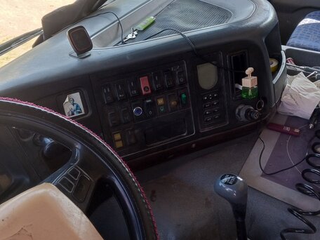 2007 Sinotruk Howo A5, красный, 830000 рублей, вид 4