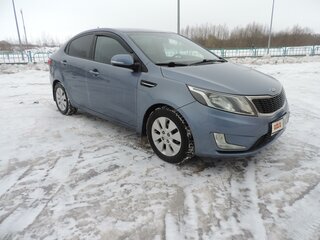 2013 Kia Rio 4-speed III, голубой, 850000 рублей, вид 2