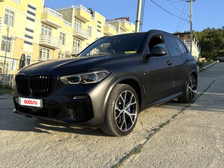 2020 BMW X5 M50d IV (G05/G18), чёрный, 8490000 рублей, вид 3