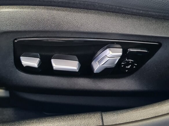 2019 BMW 5 серии 520d xDrive VII (G30/G31/G38), чёрный, 4099000 рублей - вид 11
