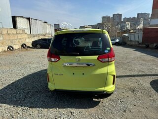 2018 Honda Freed+ II, жёлтый, 1250000 рублей, вид 4