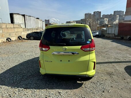2018 Honda Freed+ II, жёлтый, 1250000 рублей, вид 4