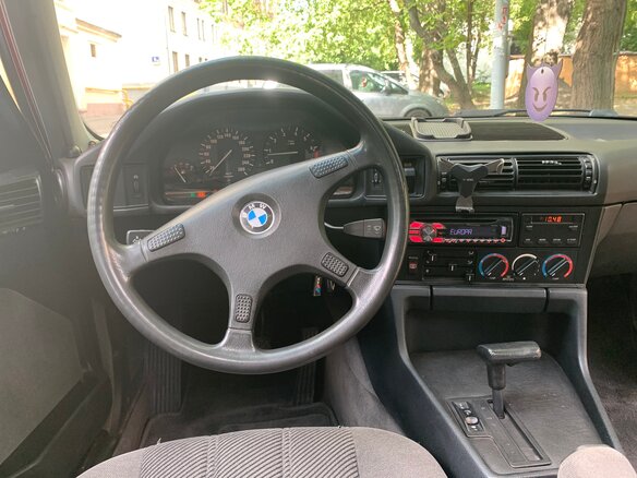 1990 BMW 5 серии 525i III (E34), красный - вид 14