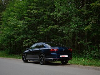 2019 Volkswagen Passat B8, синий, 3080000 рублей, вид 4