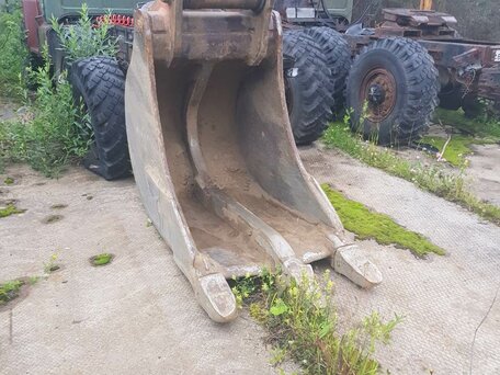 2006 Hitachi Гусеничные, красный, 4000000 рублей, вид 2