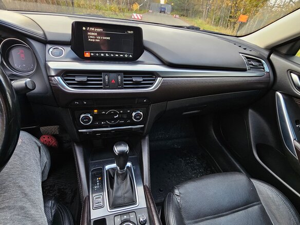 2015 Mazda 6 III (GJ) Рестайлинг, чёрный, 1990000 рублей - вид 4