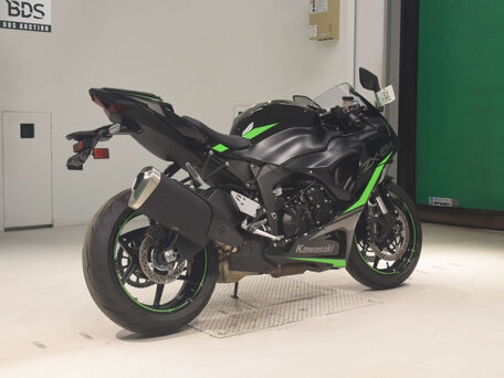 2025 Kawasaki ZX-6R Ninja, чёрный, 1200000 рублей, вид 5