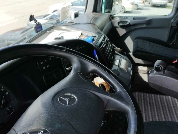 2016 Mercedes-Benz Actros, серебристый, 6500000 рублей - вид 6