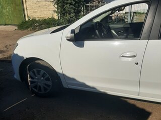 2015 Renault Logan II, белый, 699000 рублей, вид 4