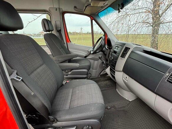 2018 Mercedes-Benz Sprinter, красный, 3396192 рублей - вид 17