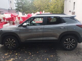 2021 Chevrolet TrailBlazer III, серый, 1650000 рублей, вид 4