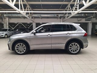 2019 Volkswagen Tiguan II, серебристый, 2399000 рублей, вид 4