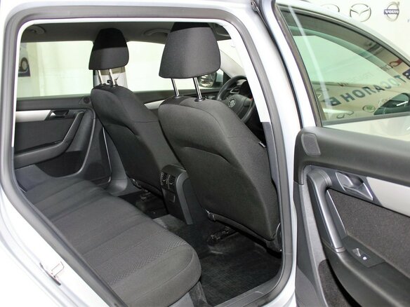 2011 Volkswagen Passat B7, серебристый - вид 6