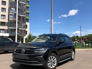 2021 Volkswagen Tiguan II Рестайлинг, чёрный, 3300000 рублей, вид 4
