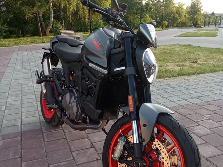 2021 Ducati Monster 937, серый, 1300000 рублей, вид 2