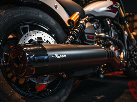 2025 Indian Scout, белый - вид 17