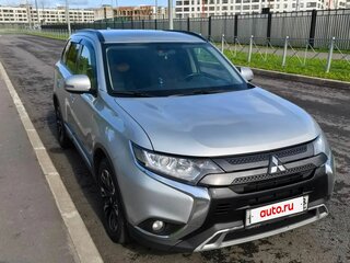 2022 Mitsubishi Outlander III Рестайлинг 3, серый, 2400000 рублей, вид 2