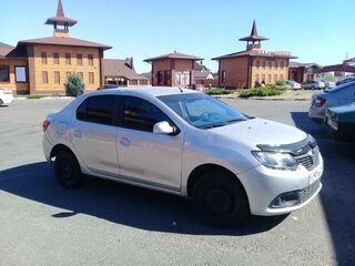 2014 Renault Logan II, серый, 420000 рублей, вид 2