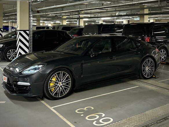 2017 Porsche Panamera Turbo Executive II, серый, 10800000 рублей - вид 1
