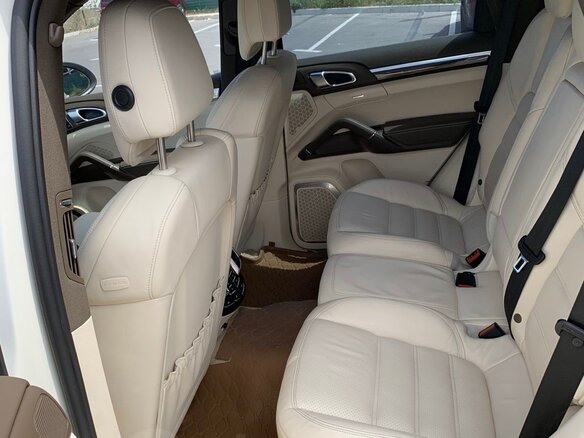 2010 Porsche Cayenne Diesel II (958), белый, 3000000 рублей - вид 12