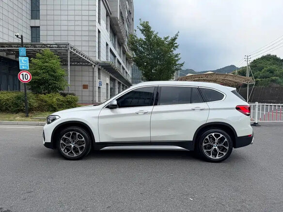 2023 BMW X1 20Li sDrive II (F48) Рестайлинг, белый - вид 15