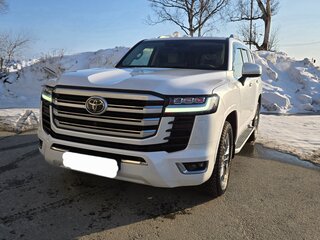 2021 Toyota Land Cruiser 300 Series, белый, 13200000 рублей, вид 1