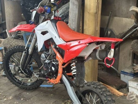 2022 BSE PH 125, красный, 69999 рублей - вид 3