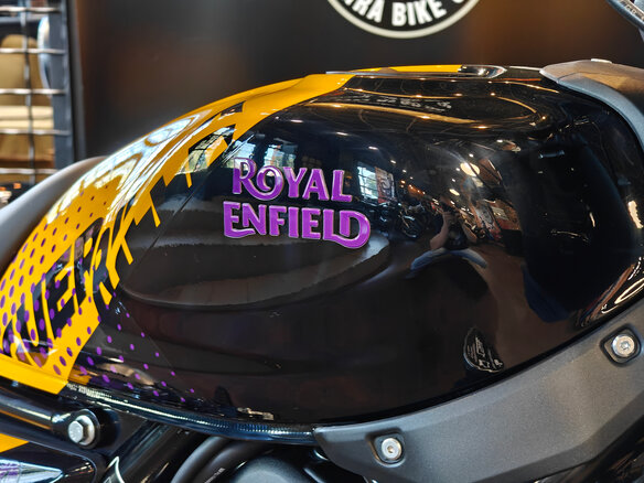 2025 Royal Enfield Guerrilla 450, жёлтый, 559000 рублей - вид 5