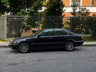 1997 BMW 5 серии 528i IV (E39), чёрный, 980000 рублей, вид 3