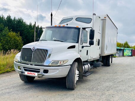 2003 International 4000 Series, белый, 1500000 рублей, вид 1
