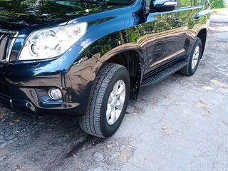 2013 Toyota Land Cruiser Prado 4-speed 150 Series Рестайлинг 1, серый, 2750000 рублей, вид 1