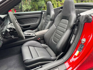 2025 Porsche 911 Carrera 4 GTS VIII (992) Рестайлинг, красный, 27560000 рублей, вид 4