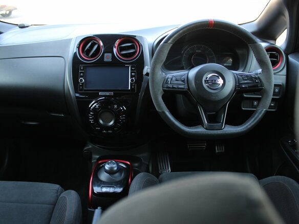 2018 Nissan Note Nismo e-Power II Рестайлинг, чёрный, 1549000 рублей - вид 28