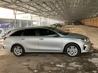 2021 Kia Ceed III, серый, 1885999 рублей, вид 4