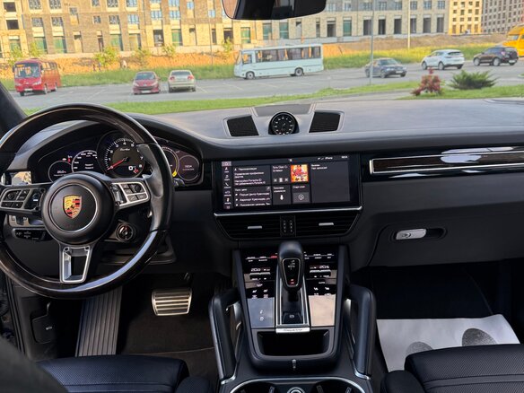 2019 Porsche Cayenne Turbo III, серый, 5700000 рублей - вид 21