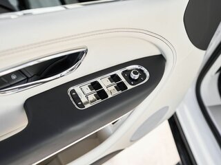 2024 Bentley Bentayga I Рестайлинг, белый, 25200000 рублей, вид 5