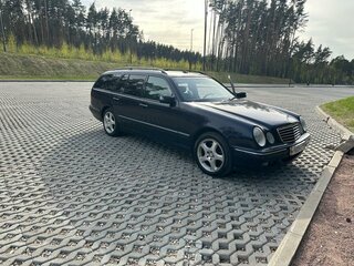 2001 Mercedes-Benz E-Класс 430 II (W210, S210) Рестайлинг, синий, 1500000 рублей, вид 1