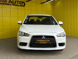 2013 Mitsubishi Lancer X Рестайлинг, белый, 699000 рублей, вид 2