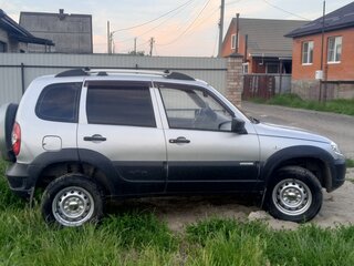 2013 Chevrolet Niva I Рестайлинг, серебристый, 547000 рублей, вид 4