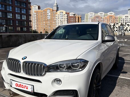 2016 BMW X5 M50d III (F15), белый, 4800000 рублей, вид 3