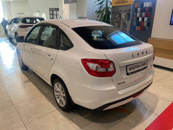2025 Lada (ВАЗ) Granta I Рестайлинг, белый, 1248000 рублей - вид 5