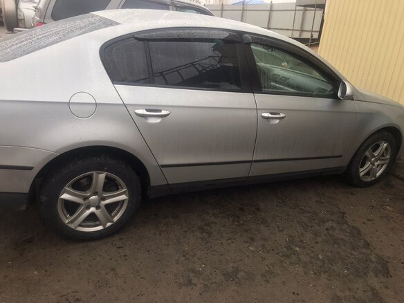 2009 Volkswagen Passat B6, серебристый, 700000 рублей - вид 3
